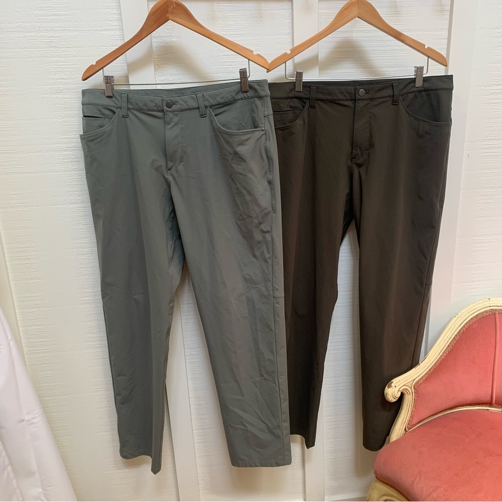 Bundle of (2) MENS Lululemon Pants